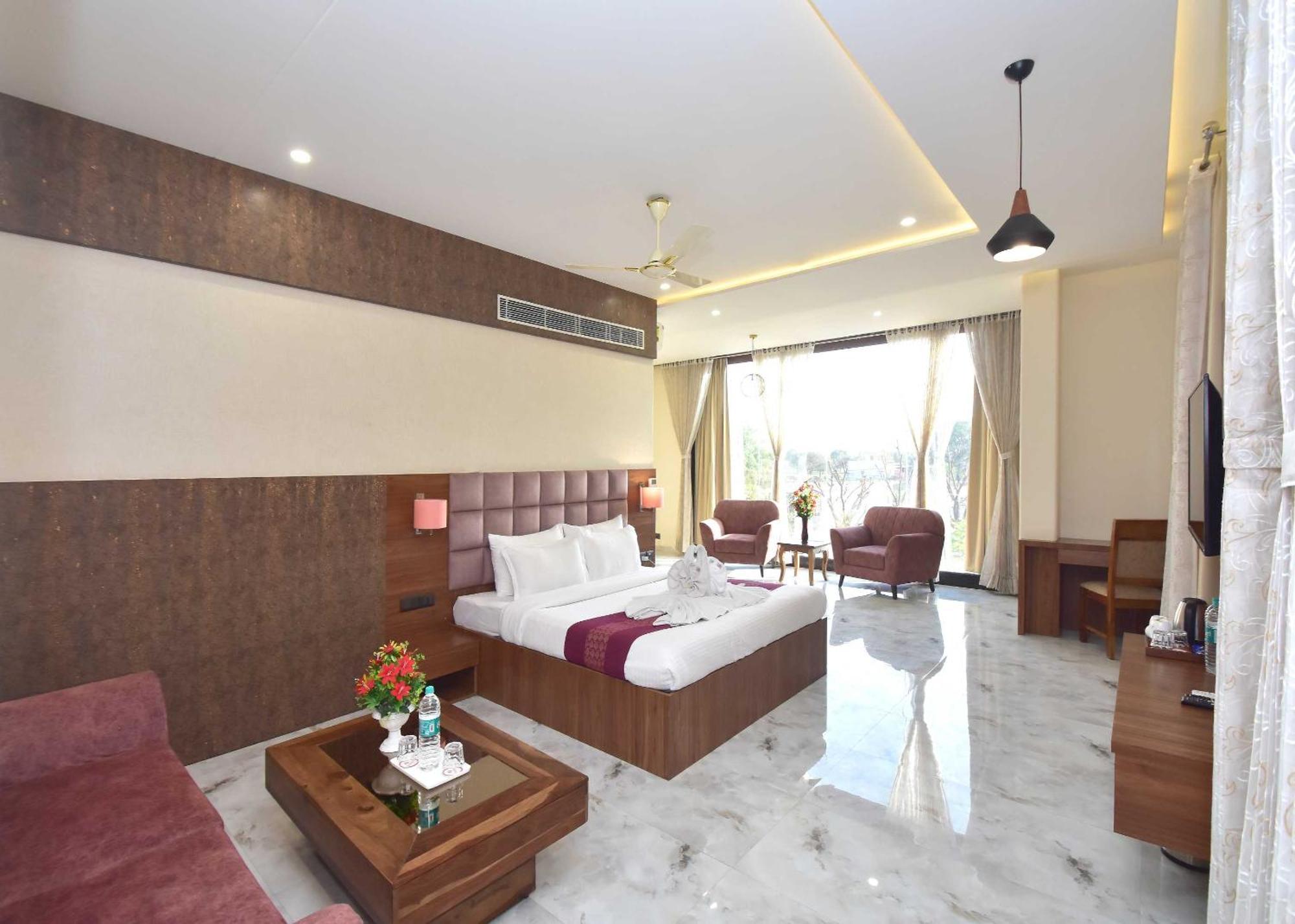 Hotel Shyamleela Khātu 외부 사진
