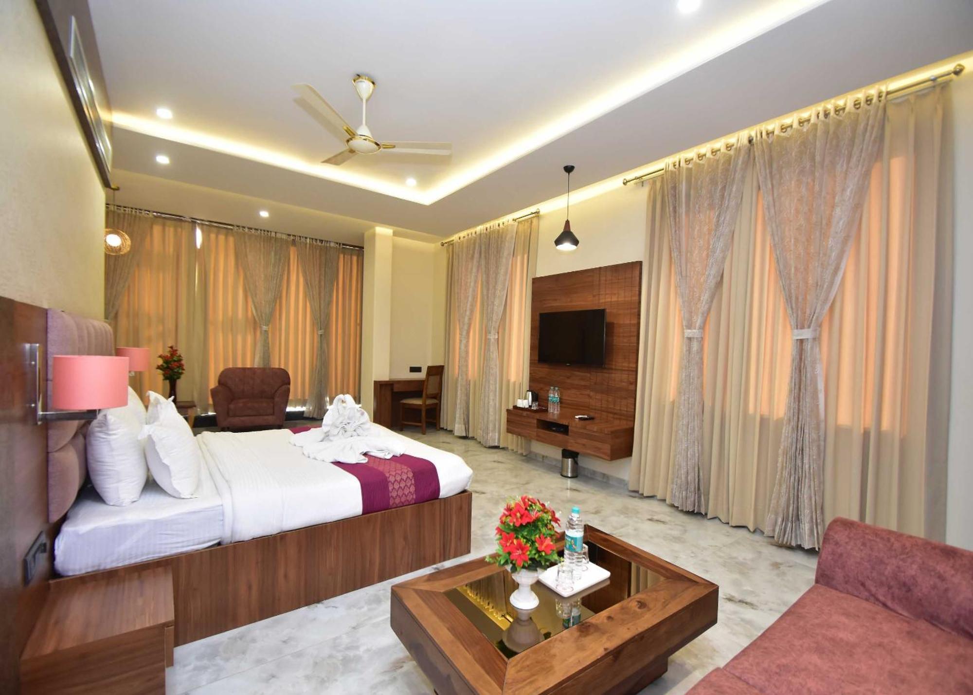 Hotel Shyamleela Khātu 외부 사진