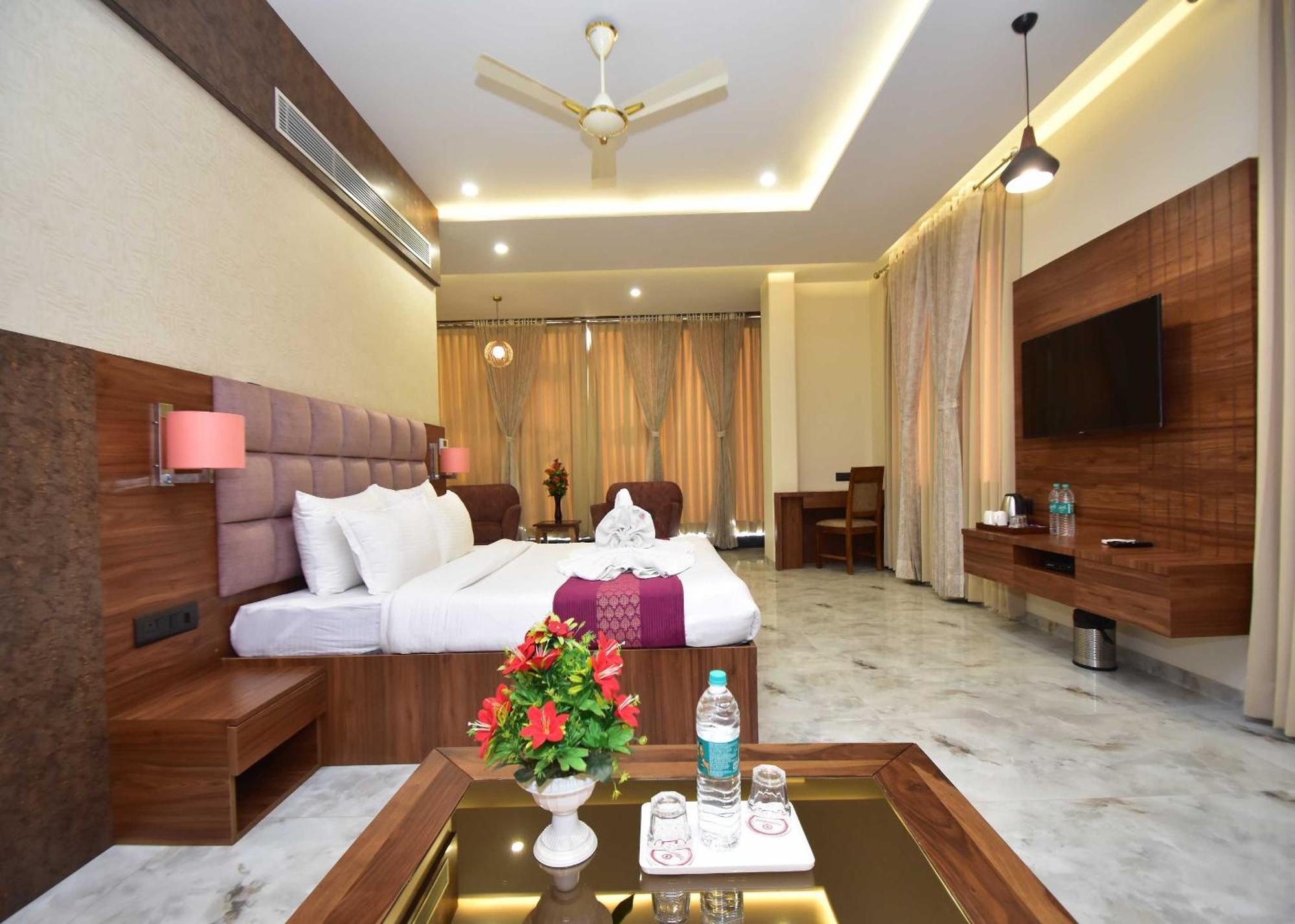 Hotel Shyamleela Khātu 외부 사진