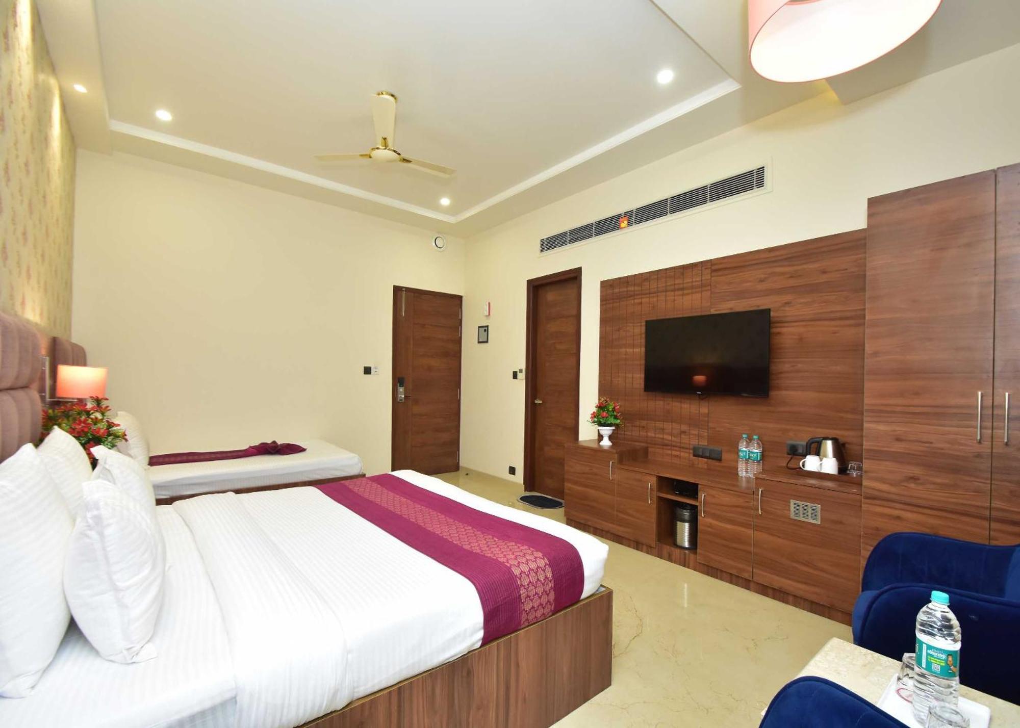 Hotel Shyamleela Khātu 외부 사진
