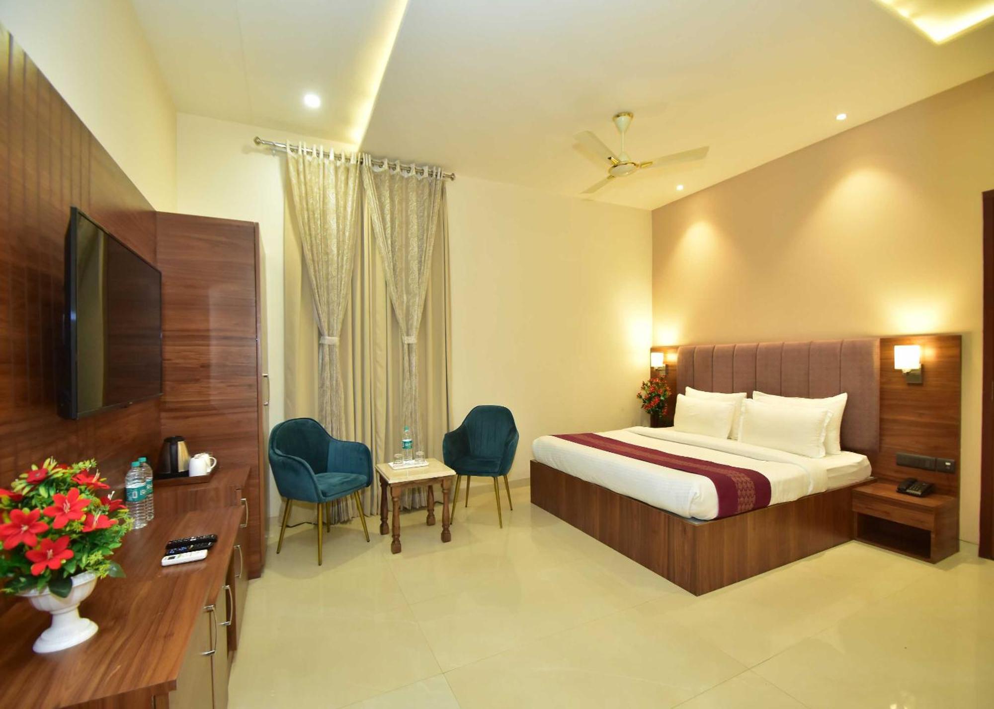 Hotel Shyamleela Khātu 외부 사진