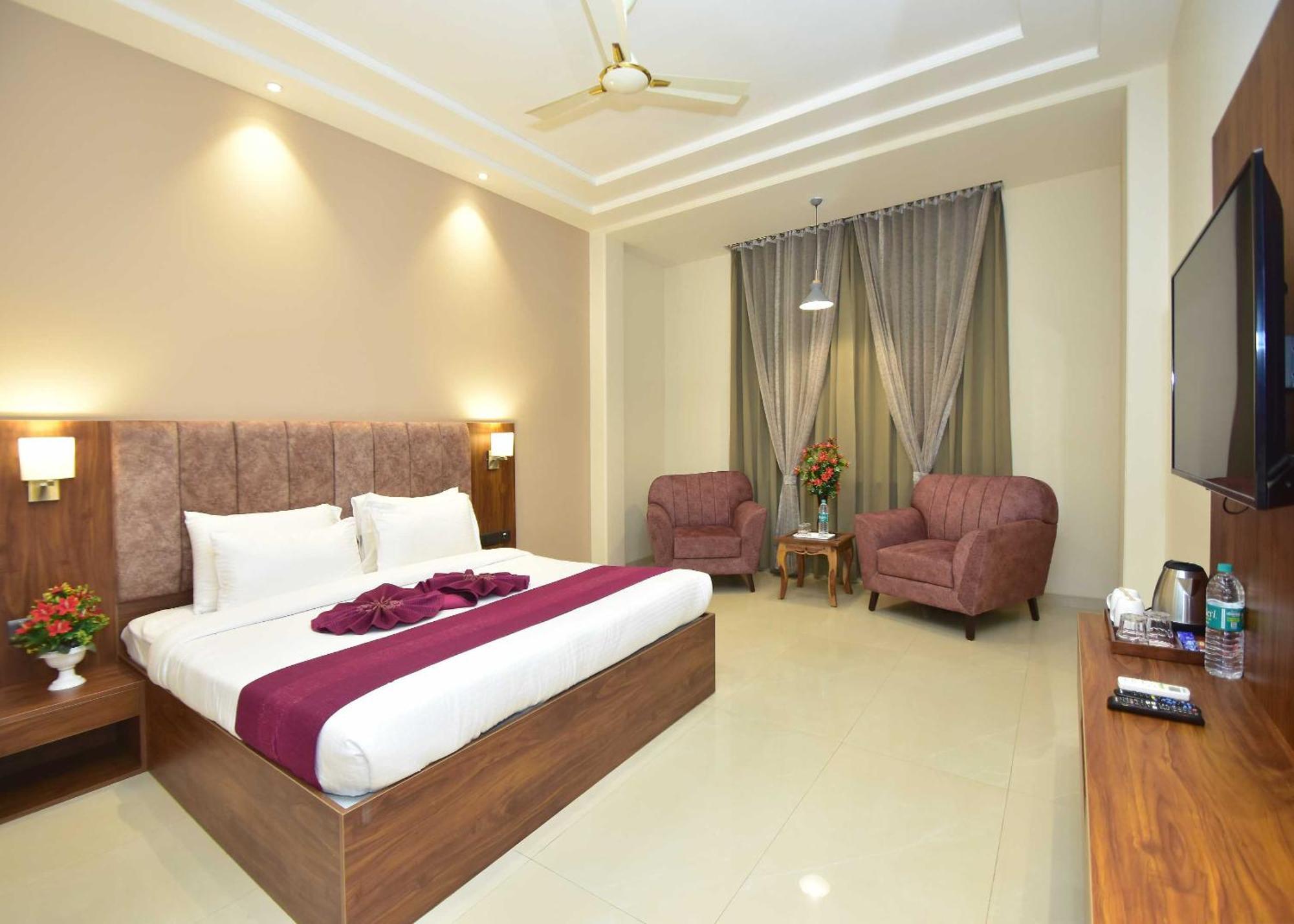 Hotel Shyamleela Khātu 외부 사진