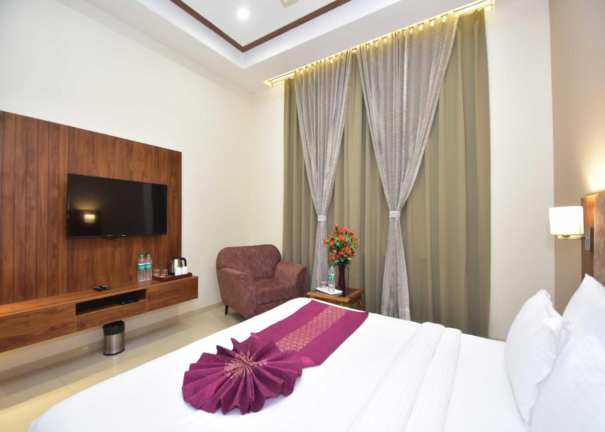 Hotel Shyamleela Khātu 외부 사진