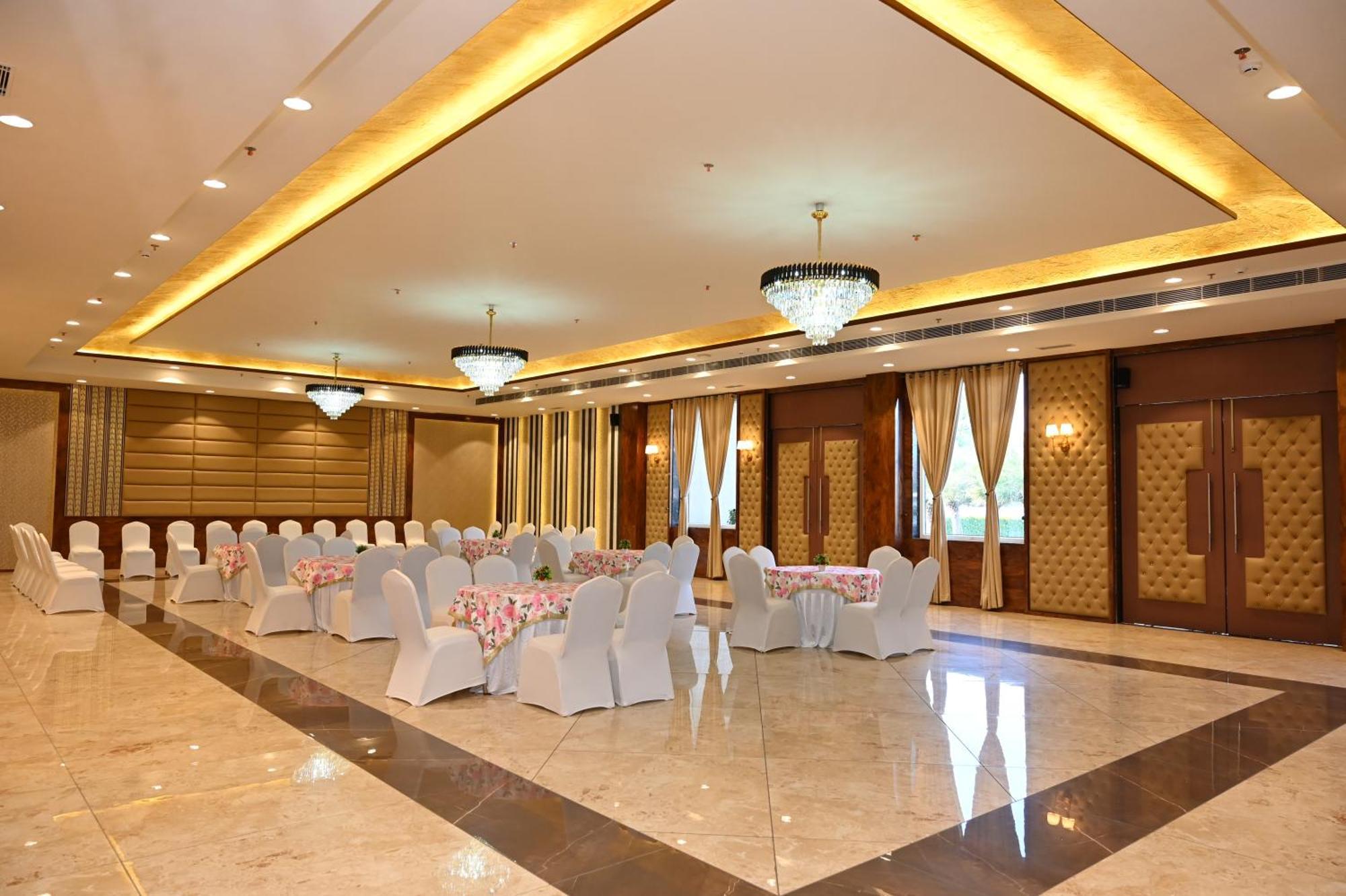 Hotel Shyamleela Khātu 외부 사진