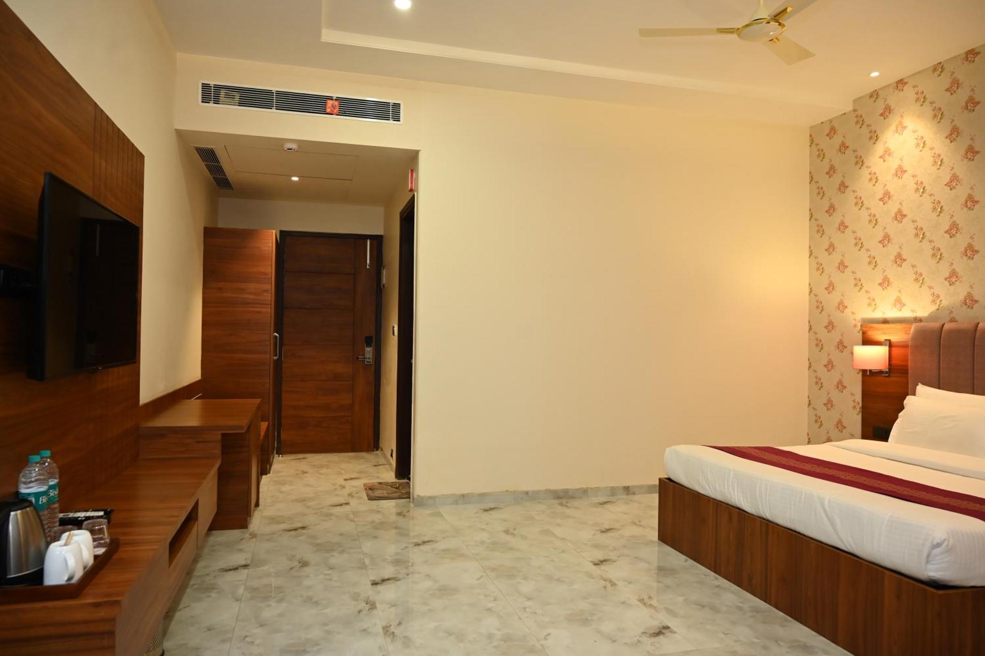 Hotel Shyamleela Khātu 외부 사진